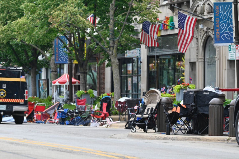 Highland Park business area reopens for the 1st time after parade shooting