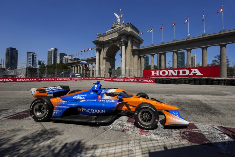 Scott Dixon wins Honda Indy Toronto for 4th time
