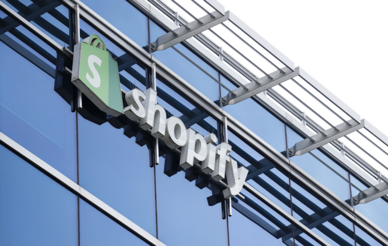 Shopify posts US$1.2B net loss in 2nd quarter amid deep job cuts