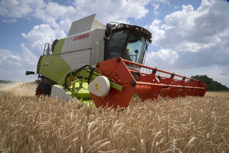 Ukraine hopes for breakthrough in grain exports with Istanbul talks underway