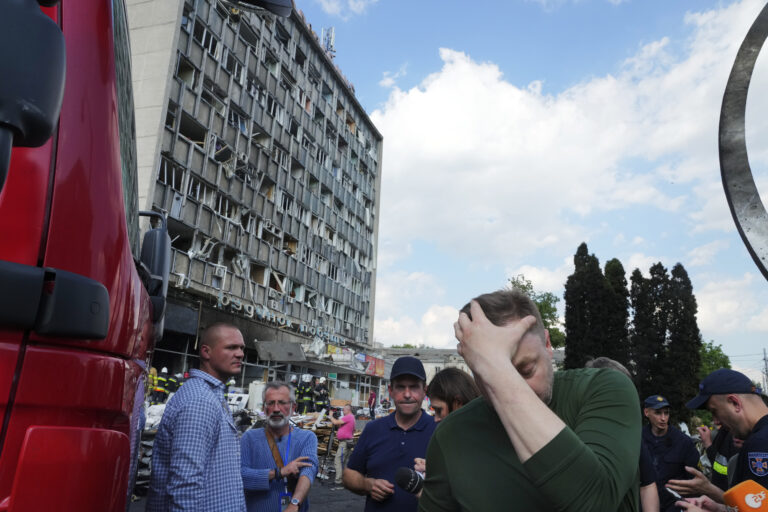 Ukraine searches for survivors after Russian missiles hit Vinnytsia