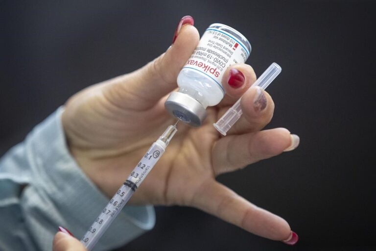 Quebec to begin new COVID-19 vaccination booster drive in mid August