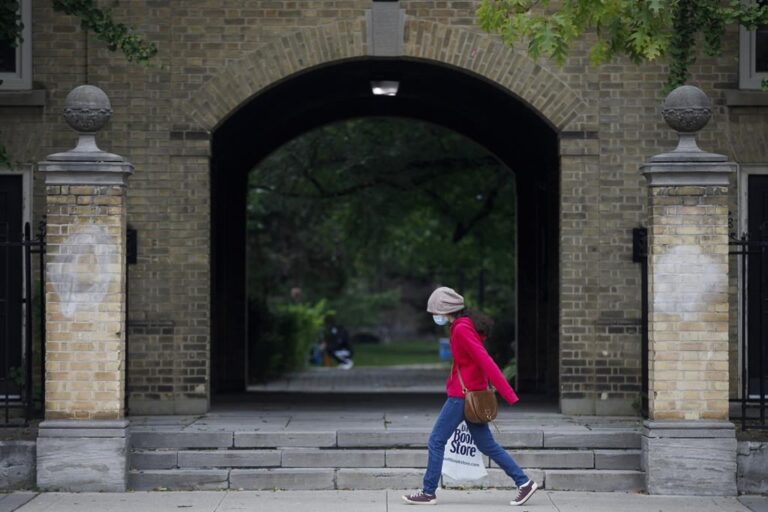More than a third of Canadian households got COVID-19 after restrictions lifted, poll finds