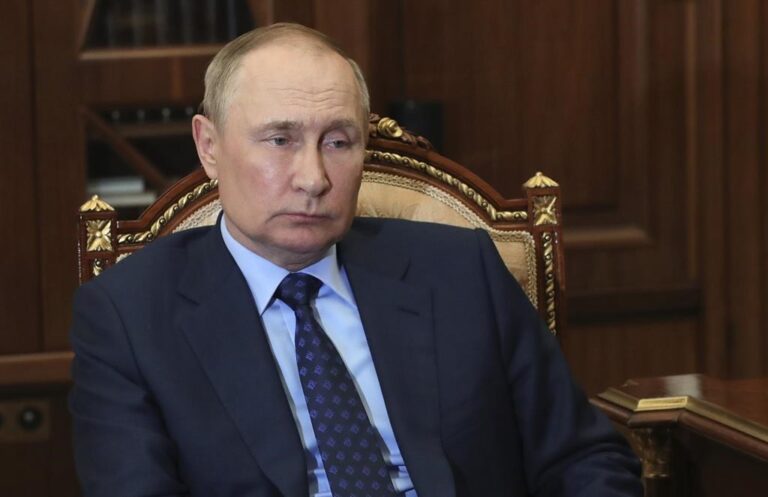 Putin orders Russian military to recruit 137,000 new soldiers amid war with Ukraine