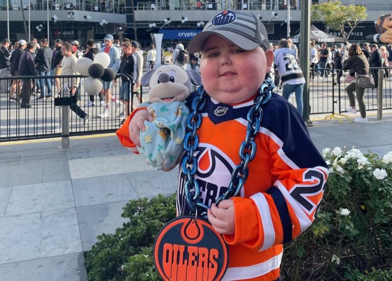 Beloved Oilers fan Ben Stelter dies after fight with cancer: ‘The world lost the most special boy’