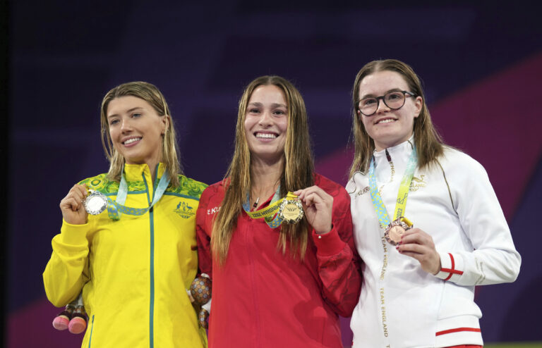 Canada adds five medals at Commonwealth Games split between wrestling and diving