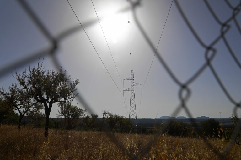 Energy prices soar in Britain. Can Canadians expect to pay more too?