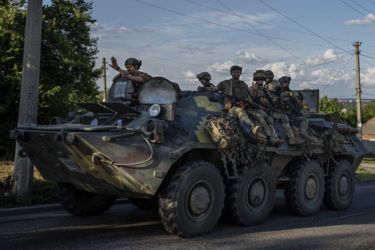 Ukraine war: Kherson in focus as counteroffensive against Russia begins