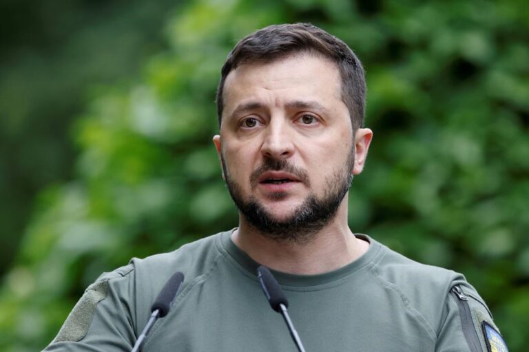 Zelenskyy says no talks with Putin if Ukrainian land annexed