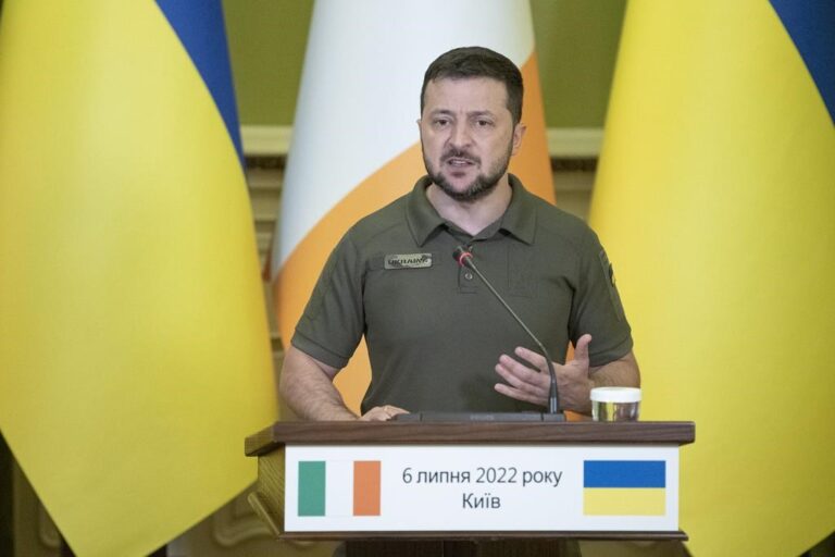 Ukraine presses on with counteroffensive amid Russian retreat