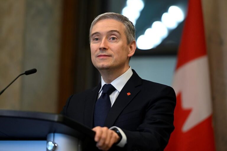 Federal industry minister to represent Canada at former Japanese PM’s funeral