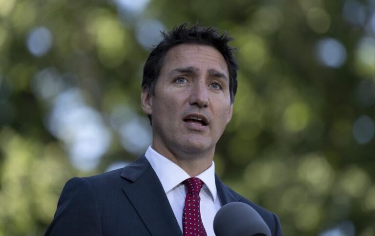 Trudeau urges ‘full accountability’ for Putin, Russia after discovery of mass graves