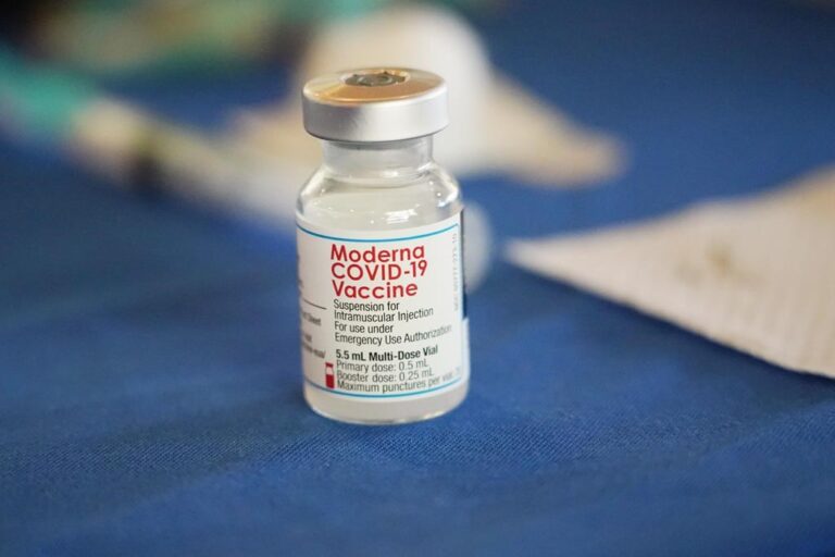 Health Canada approves Moderna’s Omicron COVID booster; 780K doses arriving Friday