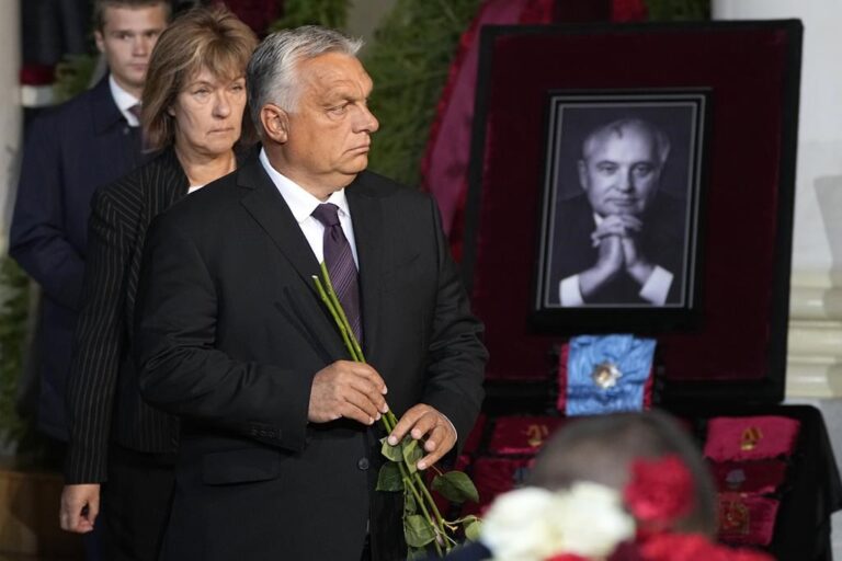 Mikhail Gorbachev funeral: Putin absent as Russians tribute former Soviet leader