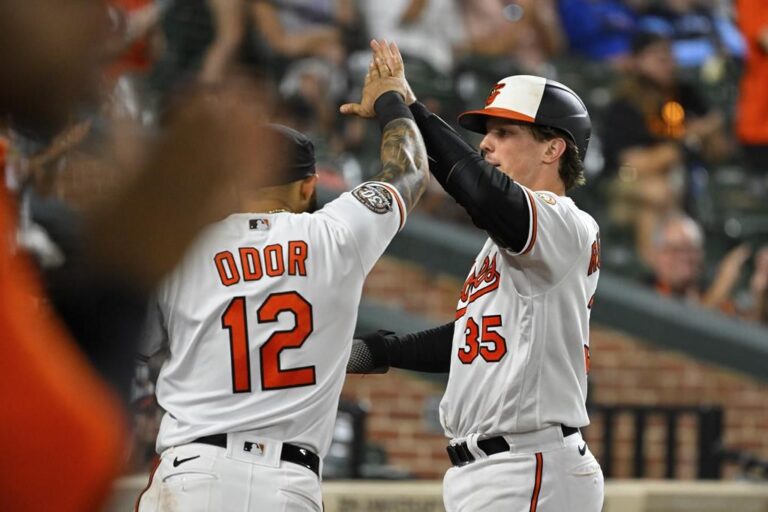Benches clear, Schneider ejected, in Baltimore