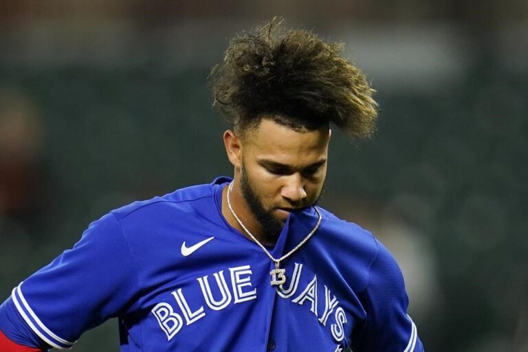 Blue Jays place Gurriel Jr. on 10-day IL