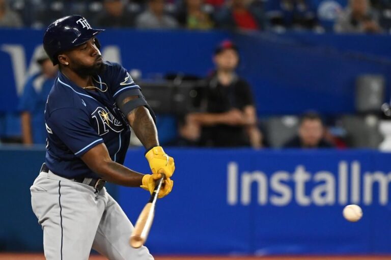 Springer’s homer helps Jays split doubleheader