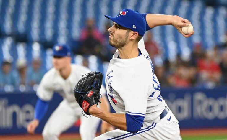 Blue Jays demote Merryweather, recall Griffin
