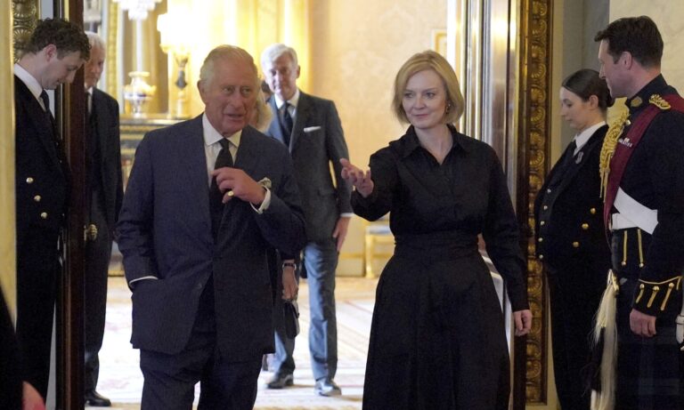 U.K. PM to accompany King on tour of Britain to lead days of mourning