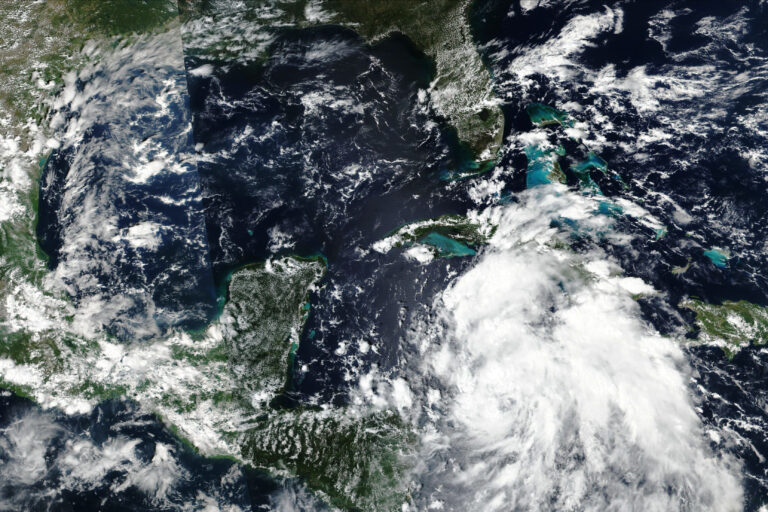 Hurricane Ian closes in on Cuba before moving to Florida as Category 4 storm