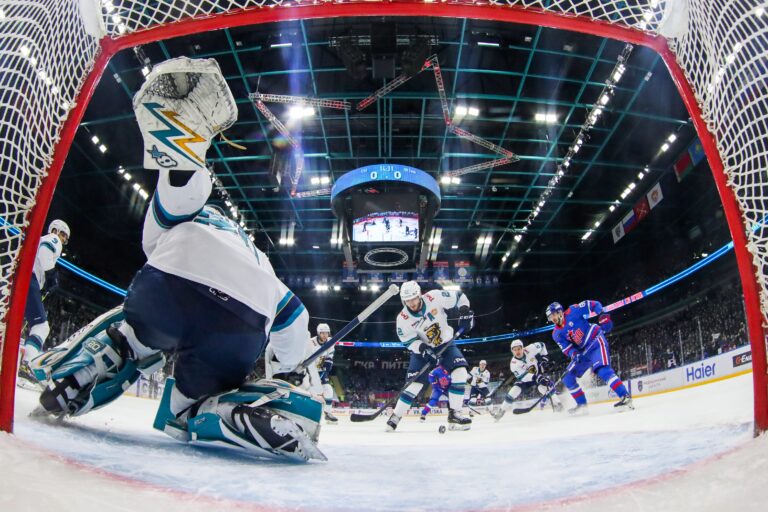 Canadian hockey players on KHL teams in Russia, Belarus should leave: Ottawa