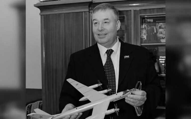 Top Russian aviation expert dies after reportedly ‘falling down’ stairs