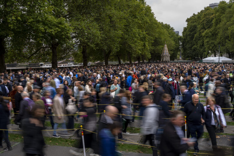 Long queues not deterring mourners from seeing Queen Elizabeth: ‘We’ve lost someone special’