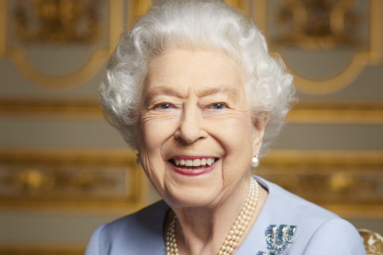 Queen Elizabeth II final portrait: Never-before-seen photo released before funeral
