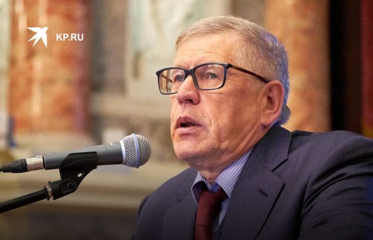 Top Russian editor allegedly dies of stroke after ‘suffocating’ on business trip