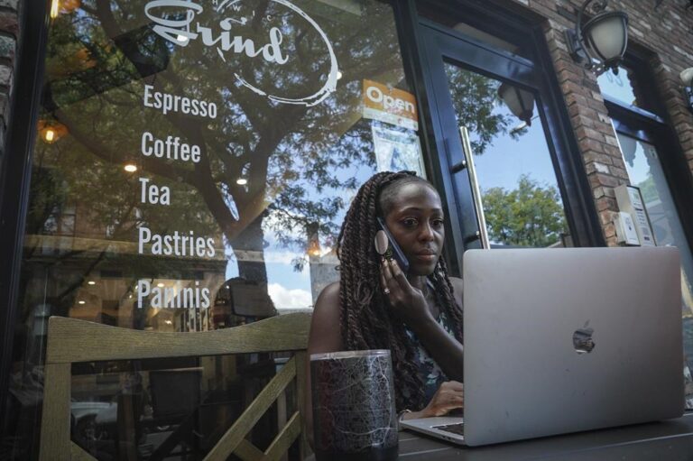 Inflation in U.S.: Americans push back as small businesses hike prices