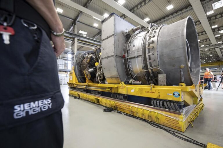 Ottawa should revoke permit for turbine export, Ukrainian Canadian Congress says