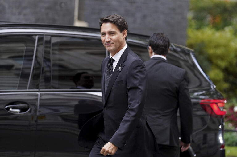 Messy process to abolish monarchy likely ‘nonstarter’ amid pressing problems: Trudeau