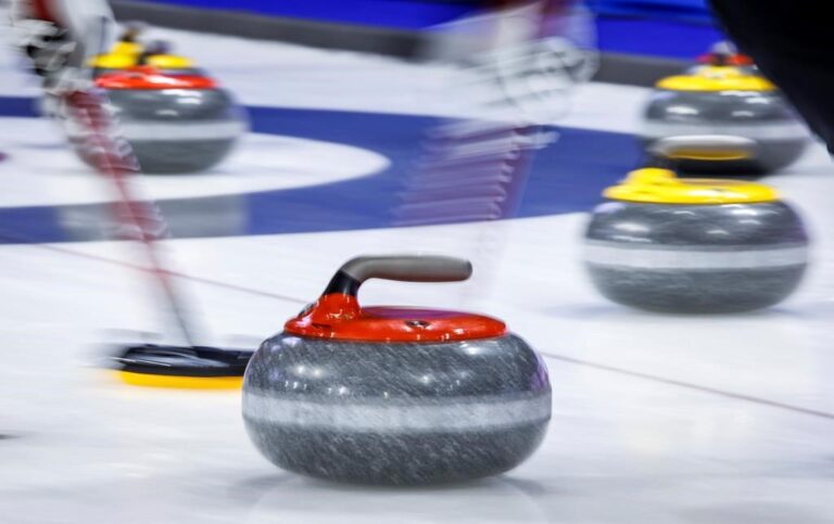 University, college curling misses the button in Canadian curling scene