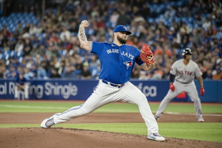 Espinal, Moreno, Kikuchi on Jays’ wild card roster, Zimmer and Gurriel Jr., are not