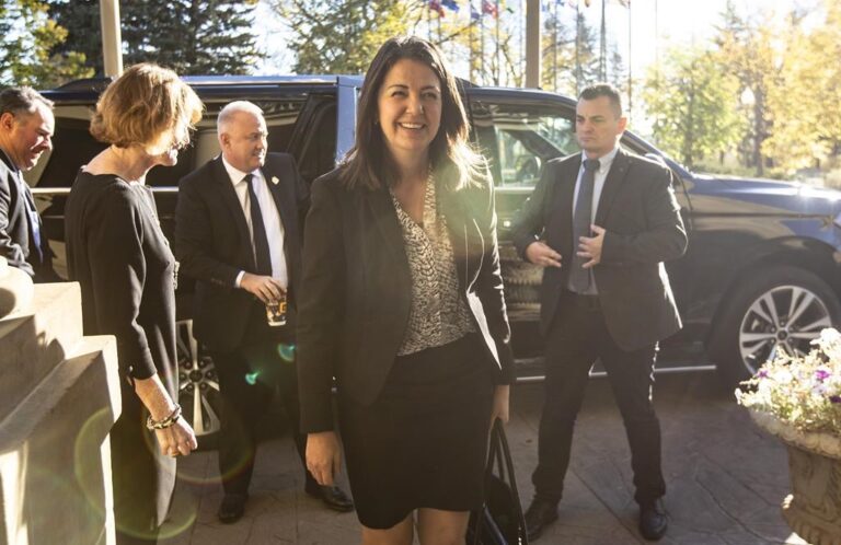 Danielle Smith addresses comments about unvaccinated being ‘most discriminated against group’