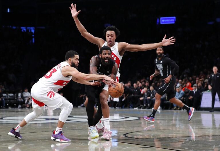Durant breaks late tie with 3, Nets top Raptors