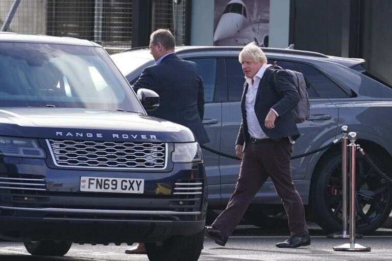 Boris Johnson lands in U.K. amid speculation of Tory leadership run