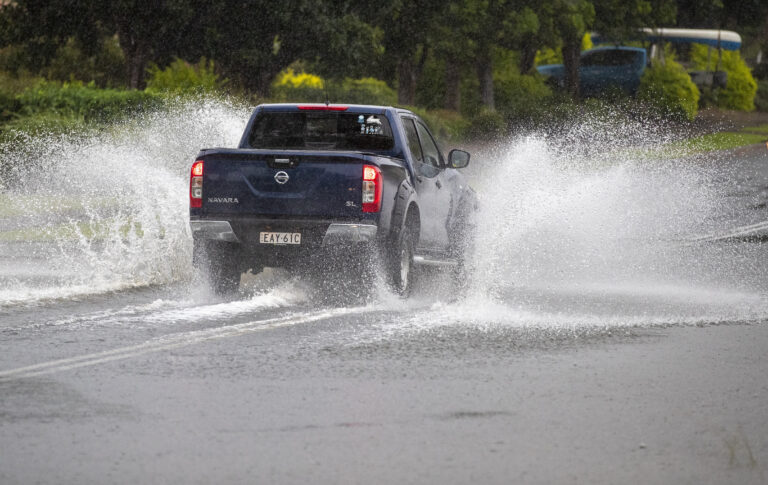 More heavy rain predicted for southeast Australia as flood crisis continues