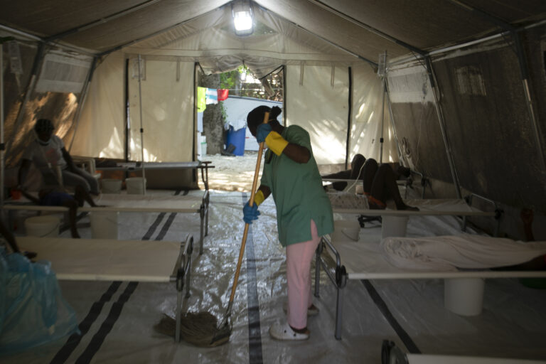 WHO switching to single-dose cholera vaccine amid ‘unprecedented’ rise in outbreaks