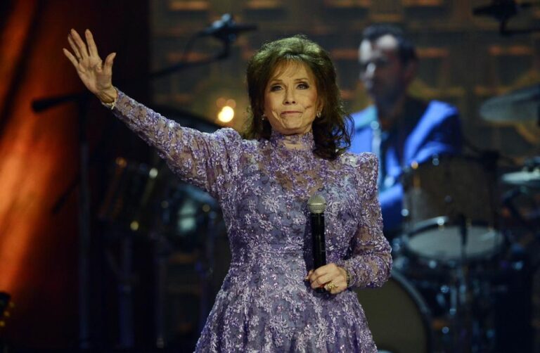 Loretta Lynn dead: Country music icon and coal miner’s daughter dies at 90