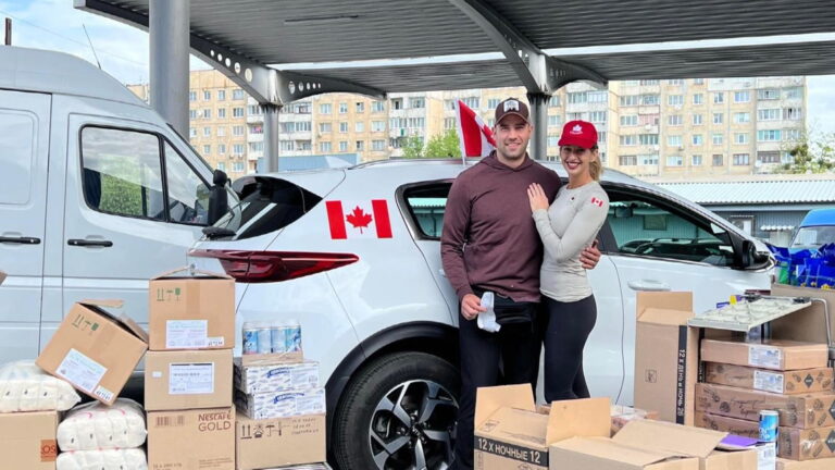 Former pro hockey player, Saskatoon native helping out Ukrainian refugees