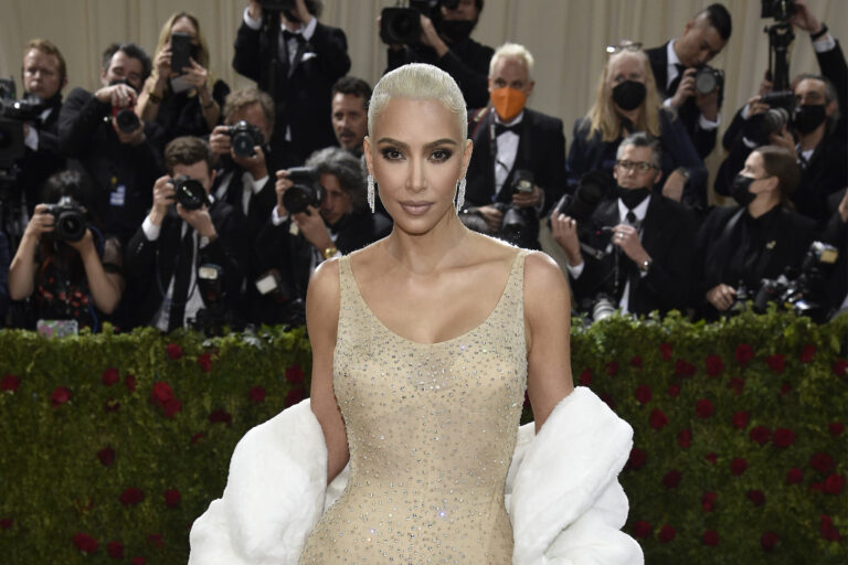 Kim Kardashian will pay US$1.26M to settle SEC charges for promoting crypto