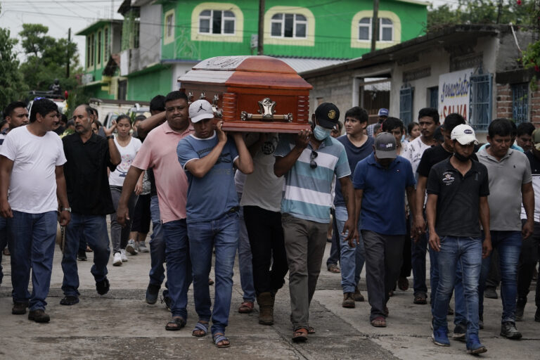 20 shot dead by drug gang in attack on city hall in Southern Mexico