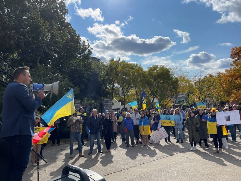 London, Ont.’s Ukrainian community gathers to support fight against Russia