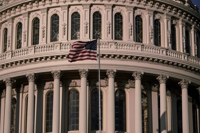Tight U.S. midterm races leave control of Congress up in air as Republicans seek gains