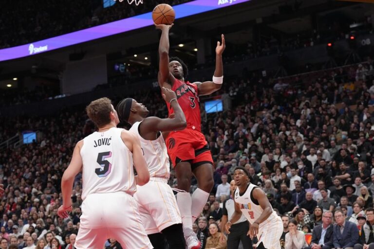 Anunoby leads Raptors to comeback win over Miami