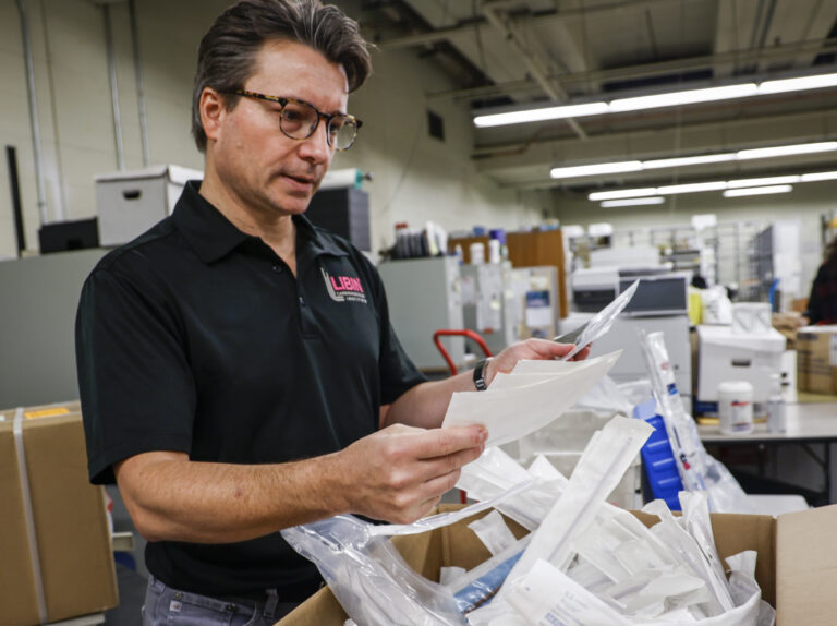 ‘It really shook me’: Calgary surgeon spearheads drive to send supplies to Ukraine