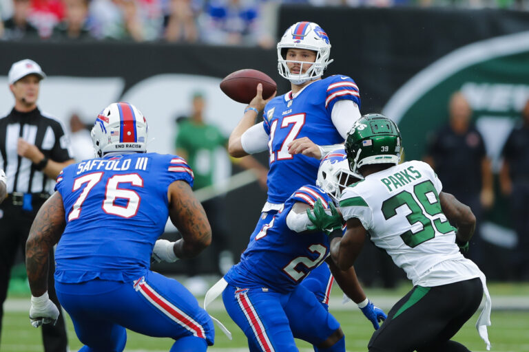 Bills Jets game briefly halted by camera malfunction
