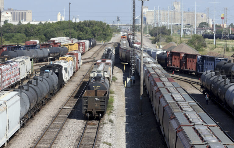 U.S. on verge of national rail strike. How would it impact the economy?