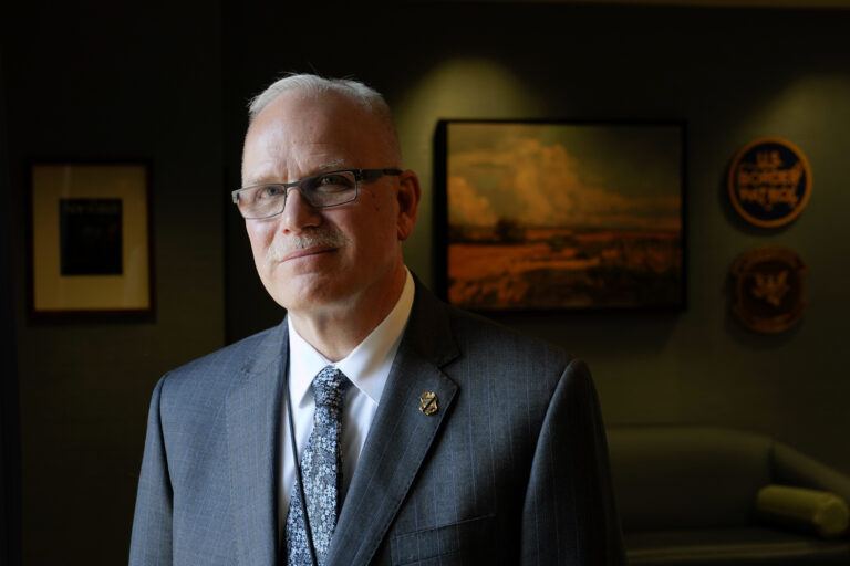 Head of U.S. Customs and Border Protection resigns amid wave of migrants